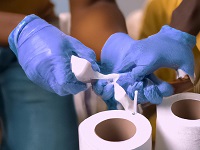 Cleaning Needles by Toilet Paper Rolls